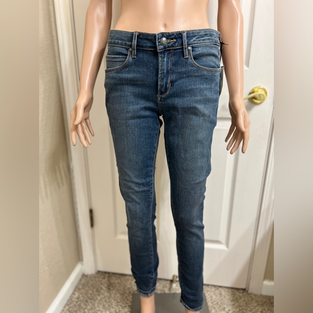 NWT Articles of Society Dark Blue Skinny Jeans Size 28